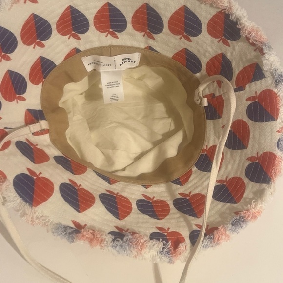 HOTEL MAGIQUE Anthropologie LOVE Apple HEARTS Bucket Hat Adjustable Sold out - Picture 6 of 11